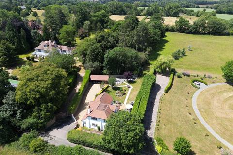 undefined, Flaunden Lane, Bovingdon, HP3