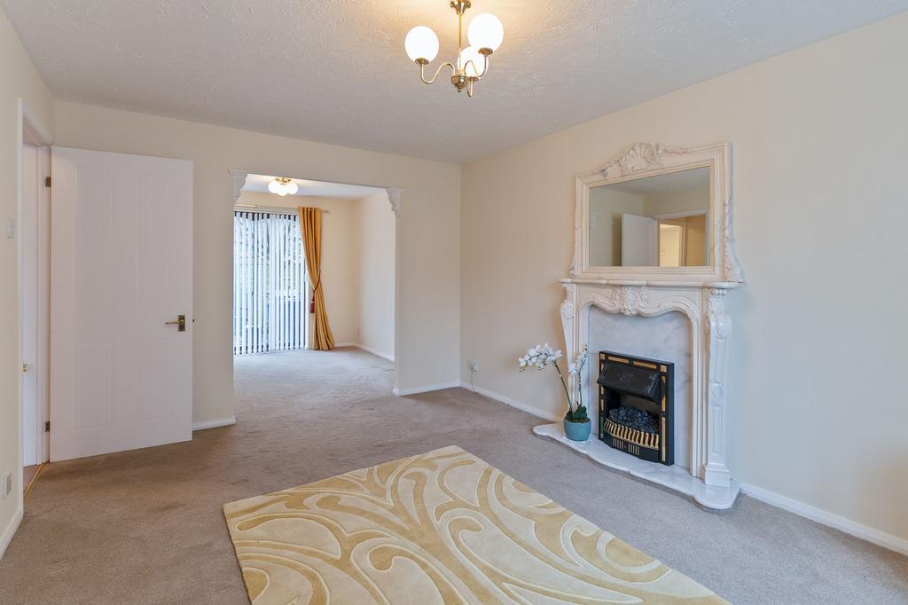 Living Room/Dining Room