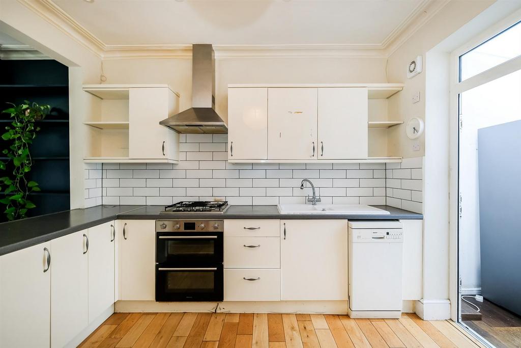 12 Latimer Avenue-14 web.jpg