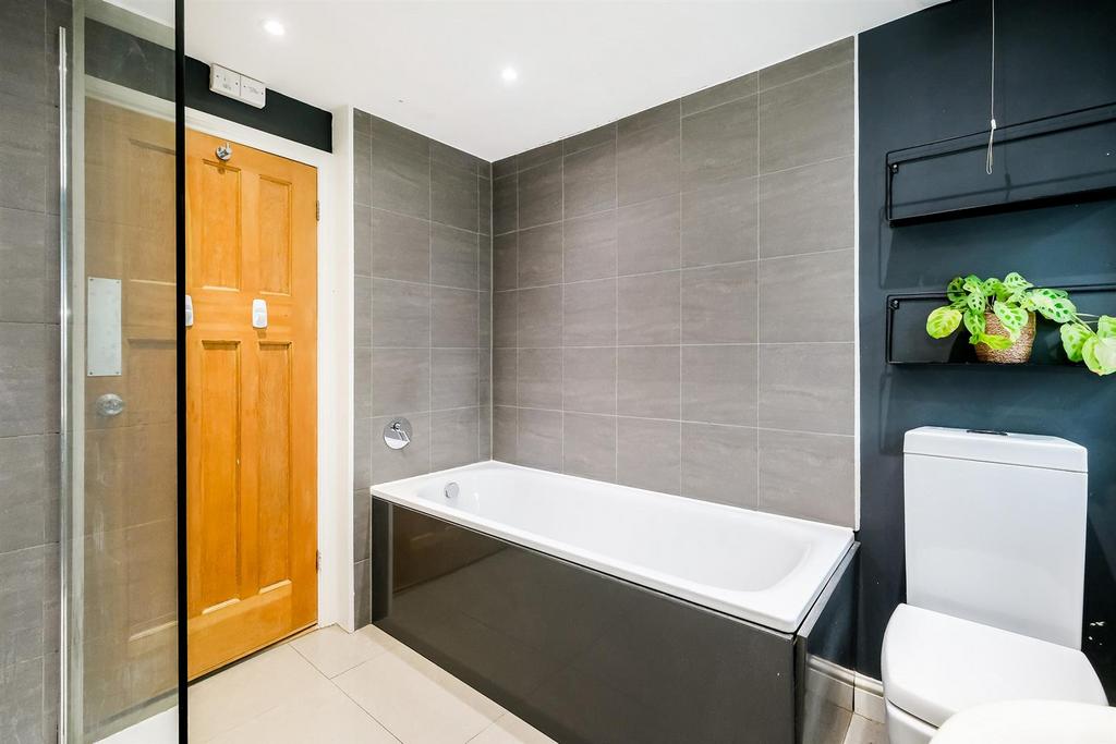 12 Latimer Avenue-10 web.jpg