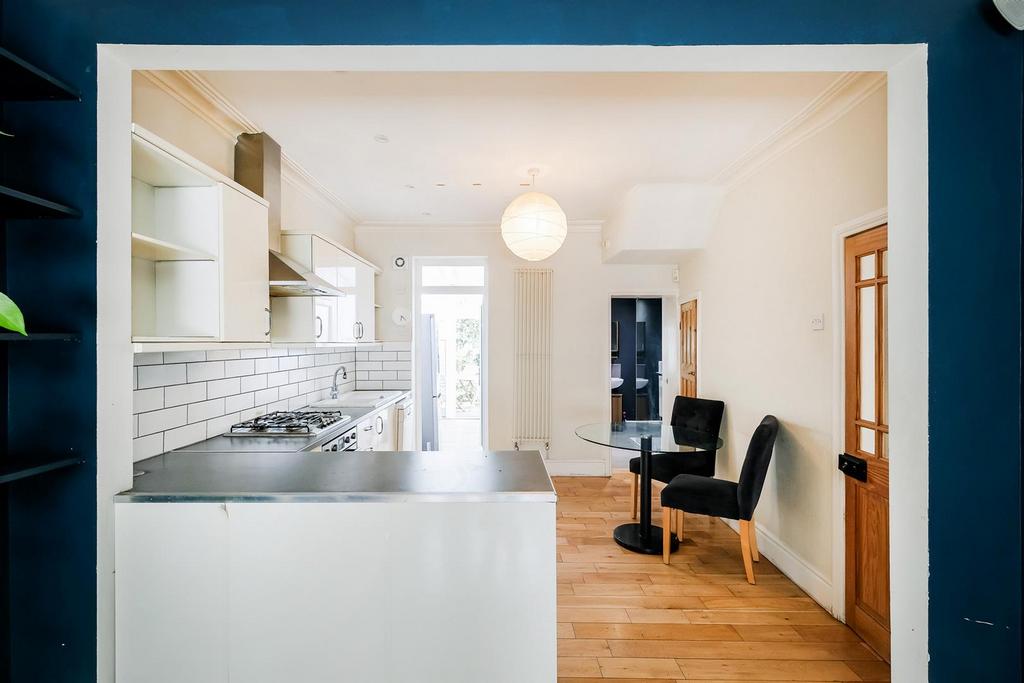 12 Latimer Avenue-7 web.jpg