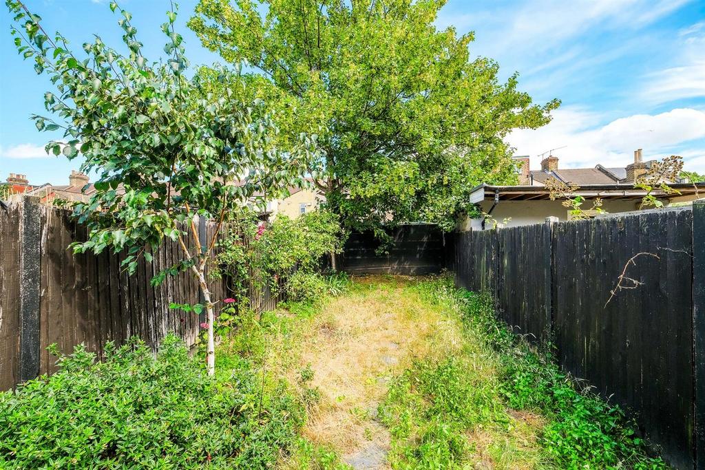 12 Latimer Avenue-18 web.jpg