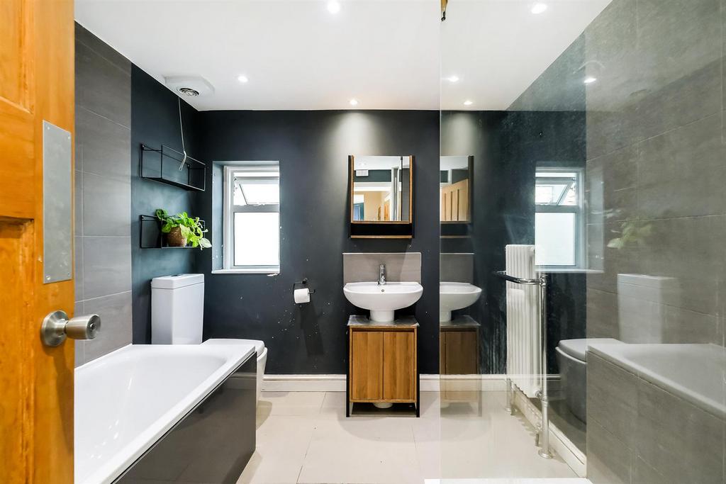 12 Latimer Avenue-9 web.jpg