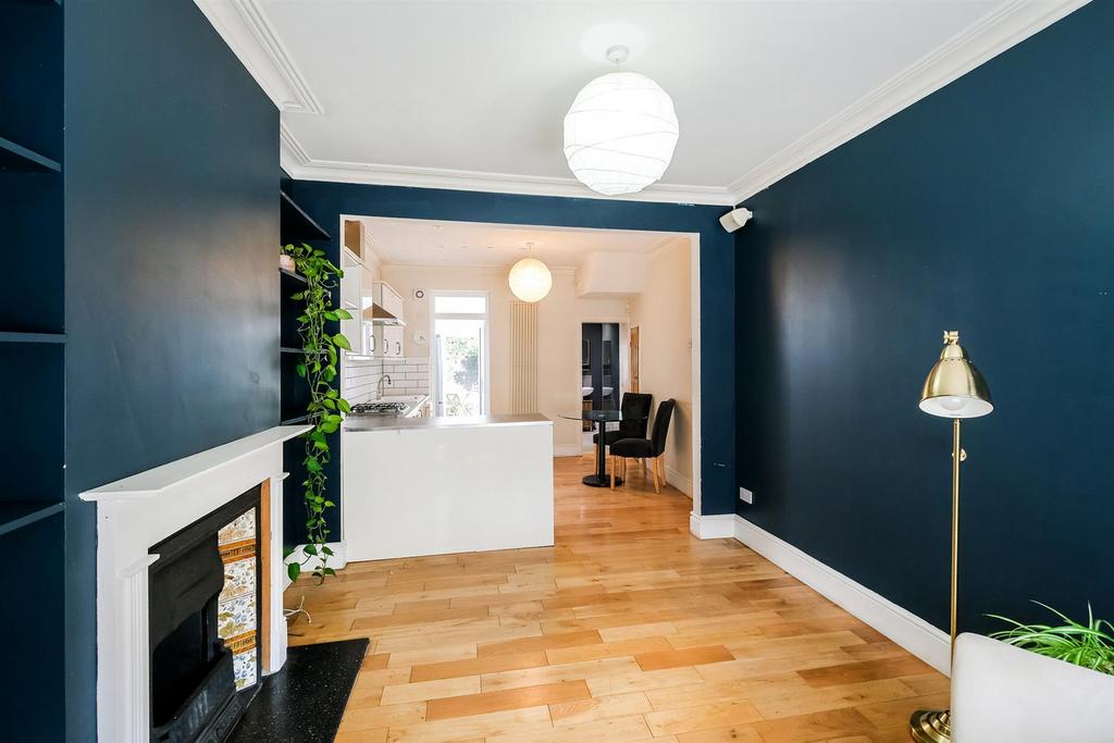 12 Latimer Avenue-5 web.jpg