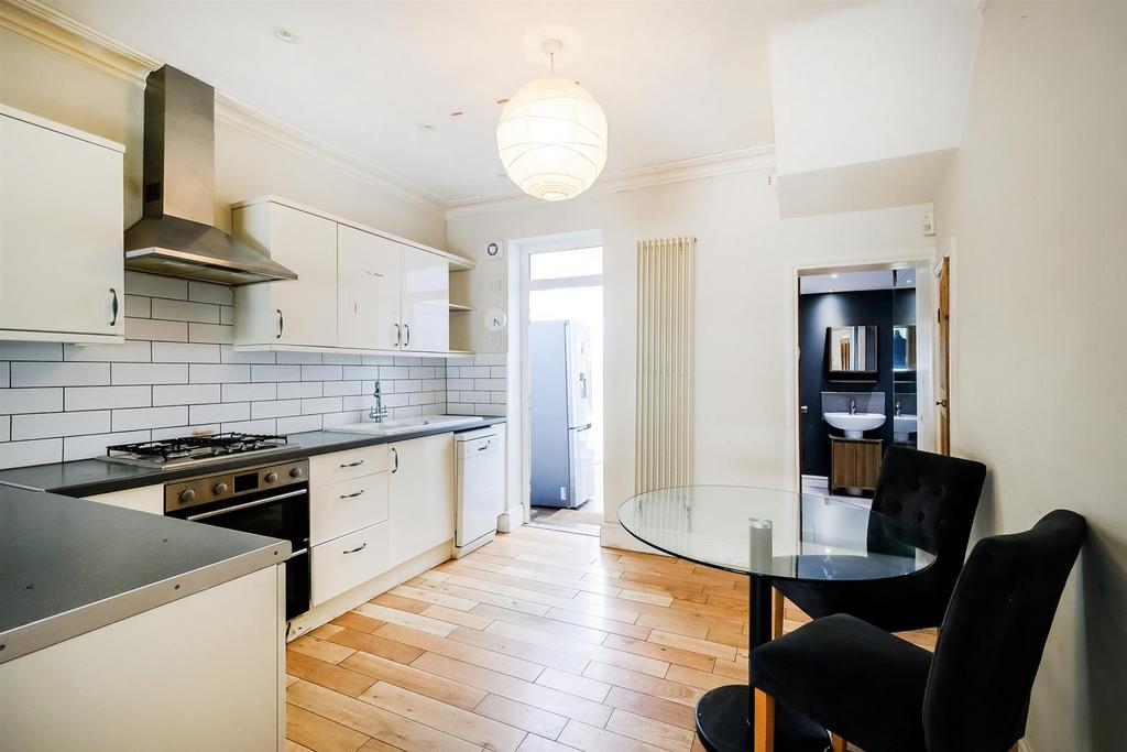 12 Latimer Avenue-8 web.jpg