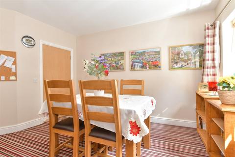 21 Archbishops Crescent, Gillingham, ME7 2WL