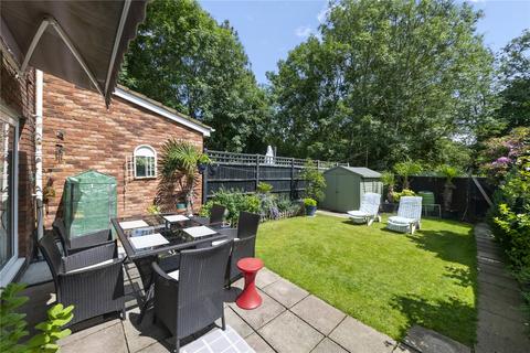 3 bedroom house for sale, Brickett Close, Ruislip HA4