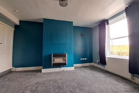 2 bedroom terraced house to rent, West Avenue, Allerton, Bradford, BD15