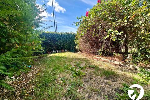 Flat B, 98 Albacore Crescent, London, SE13 7HP