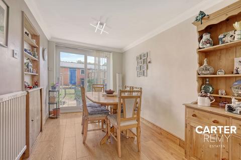 3 bedroom terraced house for sale, Shepeshall, Basildon, SS15