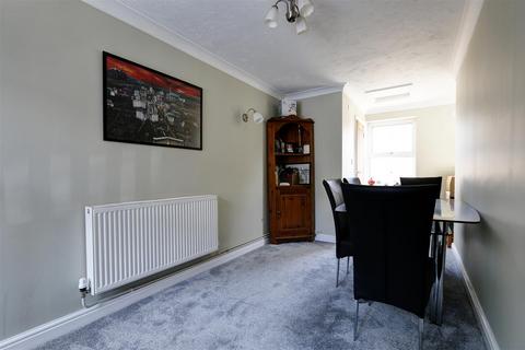 6 Aspen Close, Ely, CB7 4TL