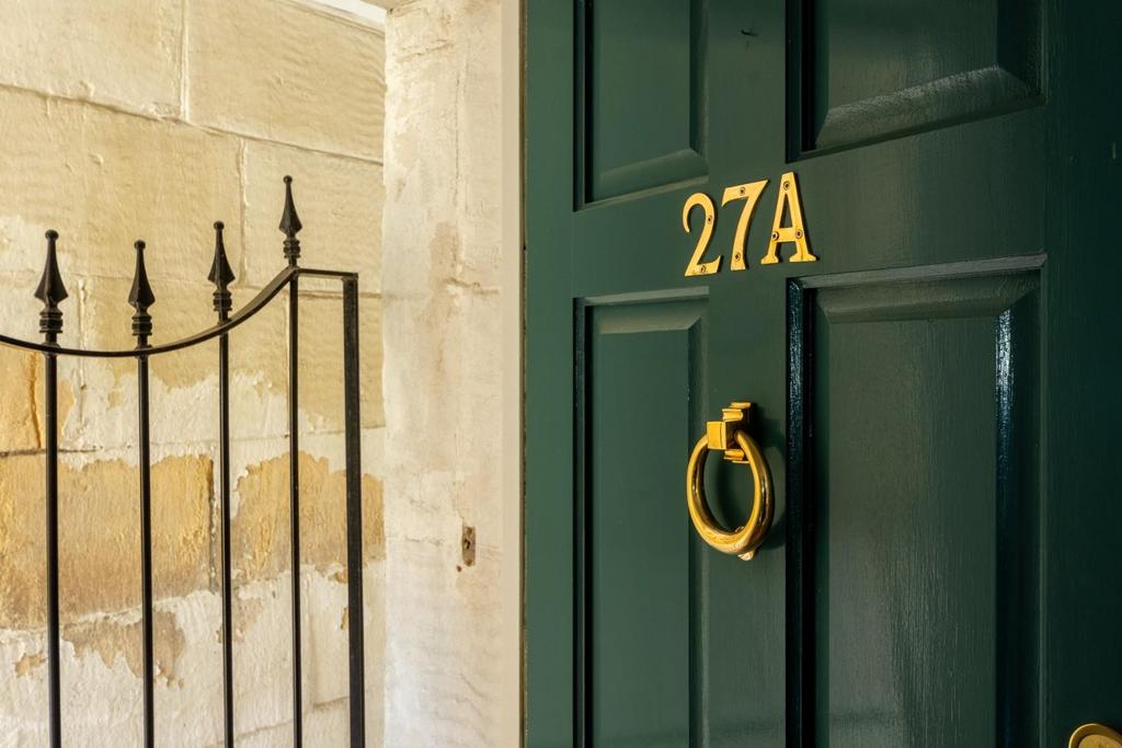 27a Brunswick Street BA1 6 PQ-10.jpg