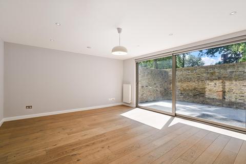 5 bedroom terraced house to rent, Meadowbank, Primrose Hill, London, NW3