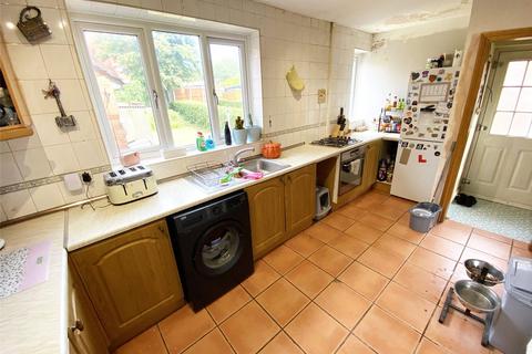 7 Avondale, Dawley Bank, Telford, TF4 2LW