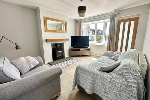 undefined, Highlands Avenue, Northampton NN3