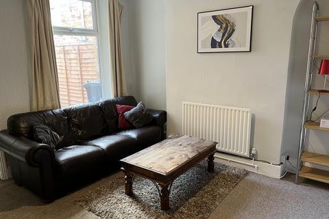 4 bedroom terraced house to rent, Lincoln LN2