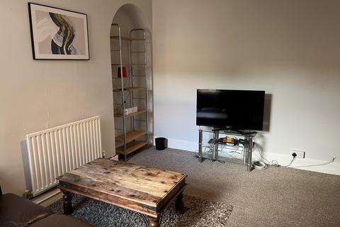 4 bedroom terraced house to rent, Lincoln LN2