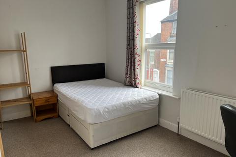 4 bedroom terraced house to rent, Lincoln LN2