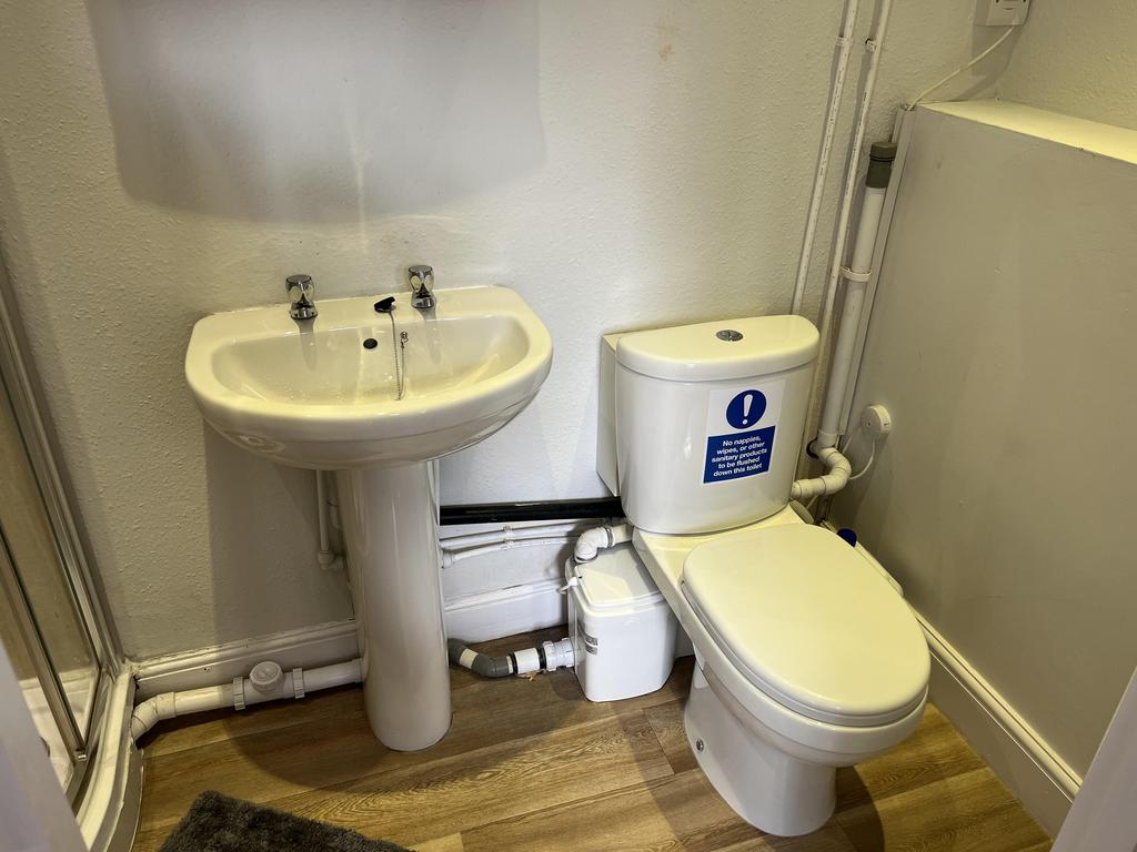 Pic 2.jpg