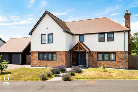 2 Pyefinch Meadow, Burghill, Hereford, HR4 7SS