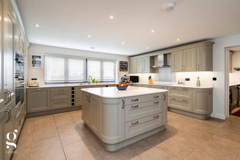 2 Pyefinch Meadow, Burghill, Hereford, HR4 7SS