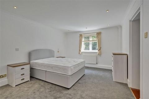 2 bedroom flat to rent, Elgin Place, Weybridge KT13