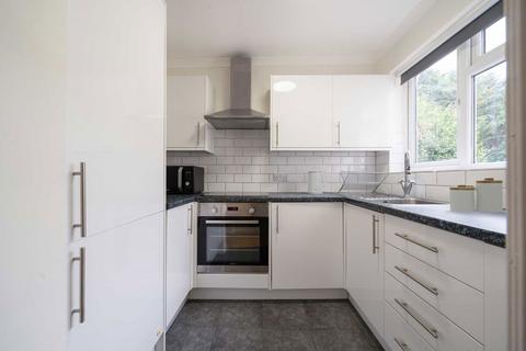 2 bedroom flat for sale, Canfield Gardens, London NW6