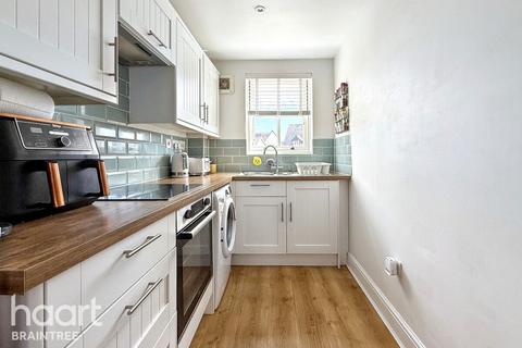 2 bedroom flat for sale, Haslers Place, Dunmow