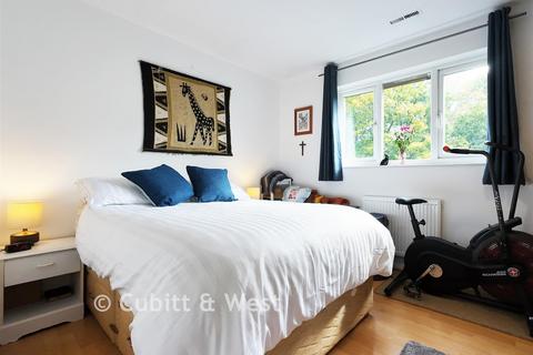 2 bedroom terraced house for sale, Guinevere Road, Crawley RH11