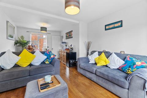 undefined, Haynt Walk, London SW20