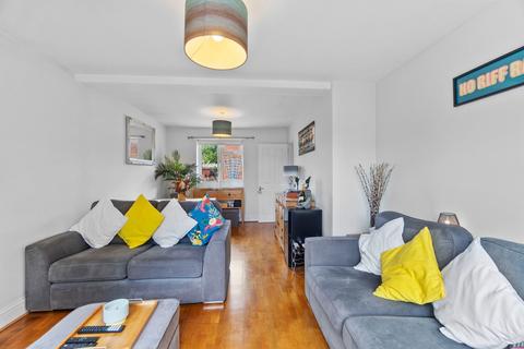 undefined, Haynt Walk, London SW20