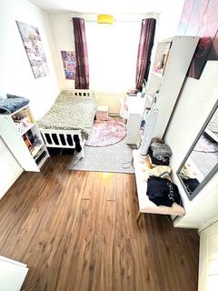 60 Meredith Street, London, E13 0EG