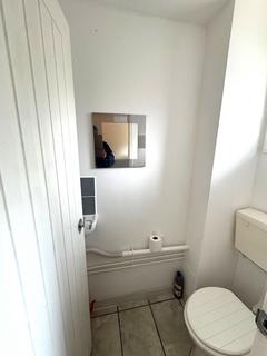 60 Meredith Street, London, E13 0EG