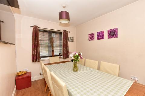 4 bedroom detached house for sale, Chartwell Road, Ashford TN25