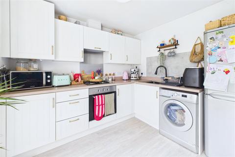 54 Coronel Close, Swindon, SN3 4FW