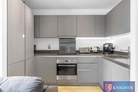 3 bedroom penthouse for sale, Scotland Green, Tottenham , London, N17