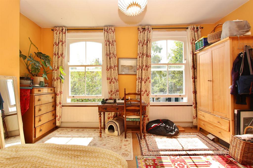 Sydner Road, N16