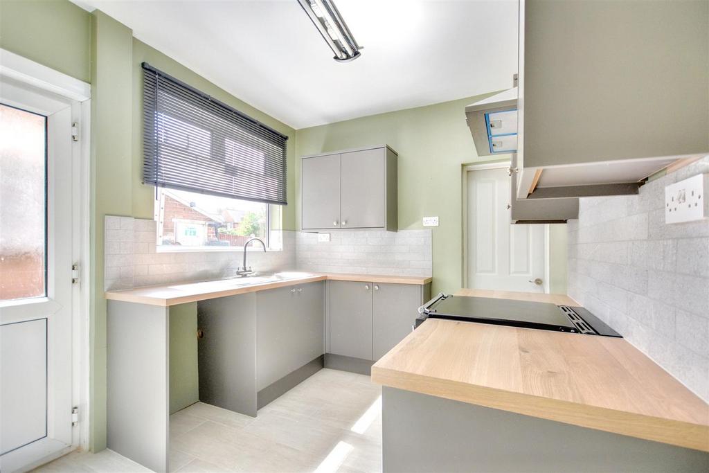 Kitchen 3.jpeg