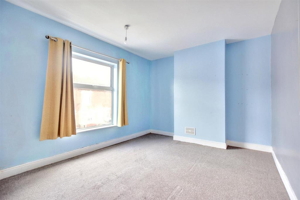 Bedroom 1 1.jpeg