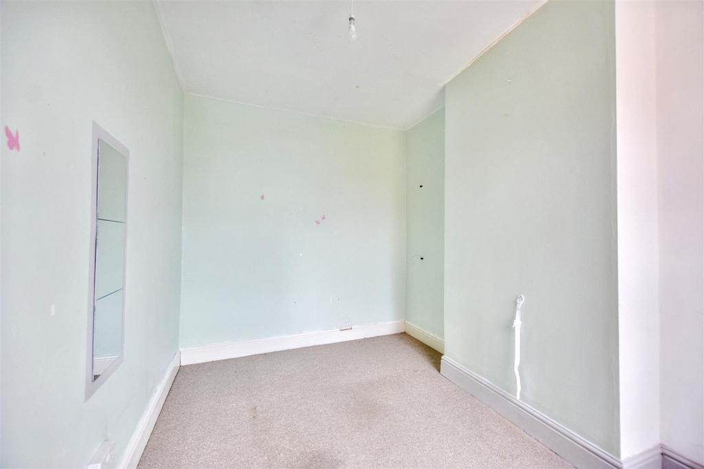 Bedroom 2 2.jpeg