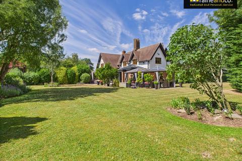 3 bedroom semi-detached house for sale, Home Farm Road, Brookmans Park