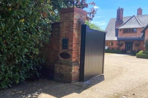 3 bedroom semi-detached house for sale, Home Farm Road, Brookmans Park