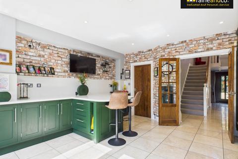 3 bedroom house for sale, Home Farm Road, Brookmans Park