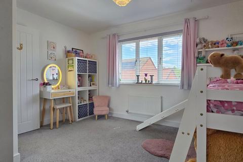 4 Clews Grove, Wootton, Bedford, MK43 9QN