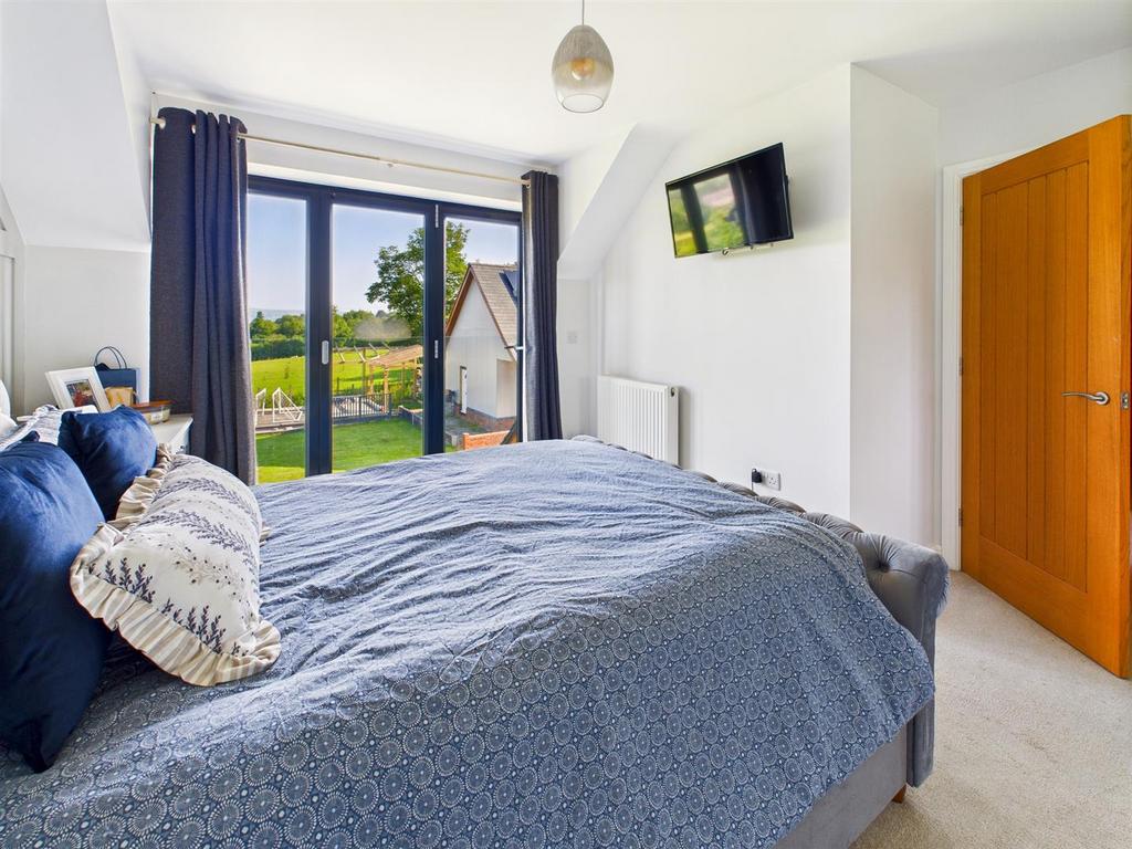 CAM01713 G0-PR0119-STILL010.jpg