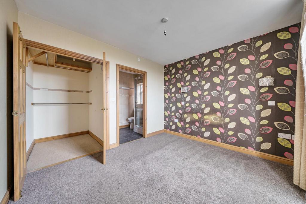 Principle Bedroom.jpg