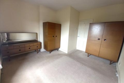 3 bedroom terraced house for sale, Huddersfield Road, Darton, S75