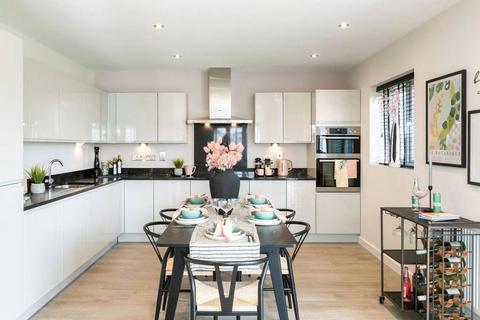 4 bedroom detached house for sale, Kempshott Hill, Kempshott, Basingstoke
