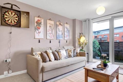 2 bedroom flat to rent, 165 Granville Street