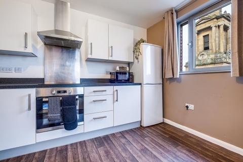 2 bedroom flat to rent, 165 Granville Street